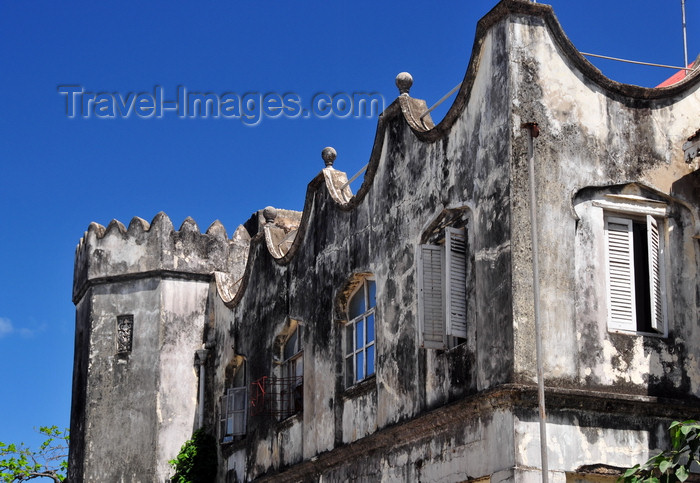 zanzibar109: Stone Town, Zanzibar, Tanzania: Revenue Board - Bodi ya Mapato Zanzibar - Kenyata Road - Shangani - photo by M.Torres - (c) Travel-Images.com - Stock Photography agency - Image Bank