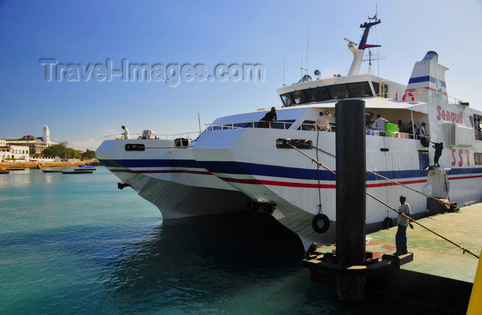 zanzibar149: Stone Town, Zanzibar, Tanzania: ferry terminal - Seagull ready to leave for Dar Es Salaam - House of Wonder in the background - photo by M.Torres - (c) Travel-Images.com - Stock Photography agency - Image Bank