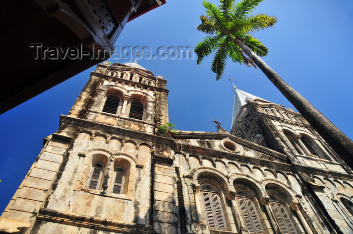 zanzibar156: Stone Town, Zanzibar, Tanzania: St Joseph's Catholic Cathedral, built by French missionaries, architect Jacques Henri Esperandieu - Cathedral street, between Baghani and Soko Muhogo areas - photo by M.Torres - (c) Travel-Images.com - Stock Photography agency - Image Bank