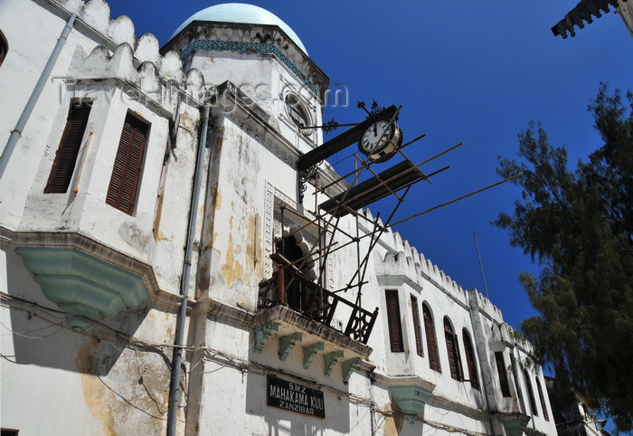 zanzibar164: Stone Town, Zanzibar, Tanzania: Old High Court of Justice, designed by J. H. Sinclair in the style defined as 'Saracenism' - Mahakama Kuu - Kaunda road - Vuga area - photo by M.Torres - (c) Travel-Images.com - Stock Photography agency - Image Bank