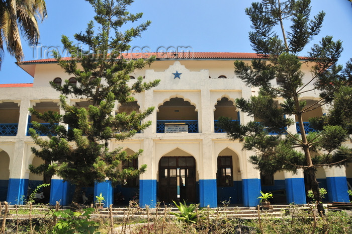 zanzibar172: Stone Town, Zanzibar, Tanzania: Haile Selassie School - Benjamin Mkapa road - Vuga area - photo by M.Torres - (c) Travel-Images.com - Stock Photography agency - Image Bank