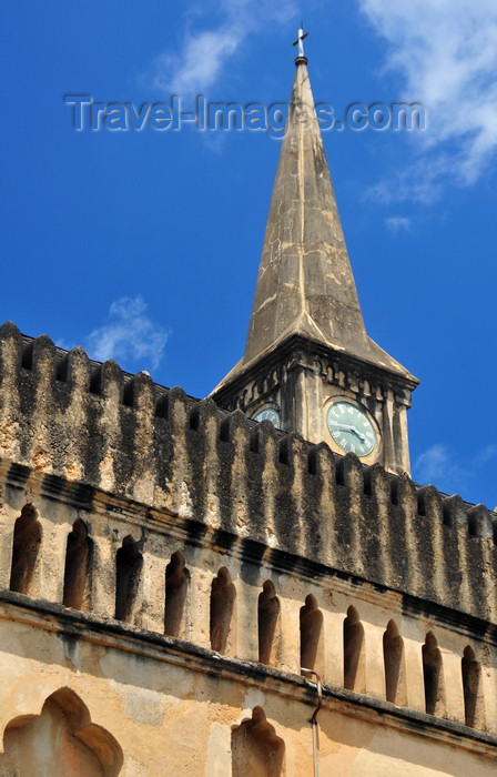 zanzibar175: Stone Town, Zanzibar, Tanzania: Anglican Cathedral - Church of Christ - stands where the Slave Market used to be - built in 1873 by Edward Steere, Third Bishop of Zanzibar - combination of elements of Gothic and Islamic design - Mkunazini area - photo by M.Torres - (c) Travel-Images.com - Stock Photography agency - Image Bank