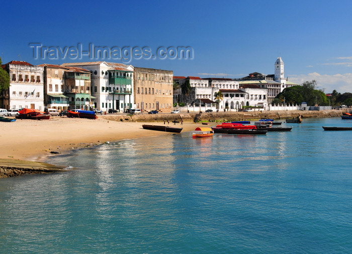 zanzibar72: Stone Town, Zanzibar, Tanzania: Mizingani Road seen from the ferry pier - photo by M.Torres - (c) Travel-Images.com - Stock Photography agency - Image Bank