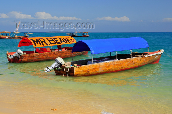 zanzibar80: Stone Town, Zanzibar, Tanzania: canvas covered boats near the beach - Mr. Bean - Shangani - photo by M.Torres - (c) Travel-Images.com - Stock Photography agency - Image Bank