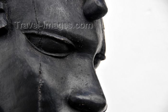 zanzibar91: Stone Town, Zanzibar, Tanzania: wooden sculpture of a Masai woman at the Tembo hotel - Shangani - photo by M.Torres - (c) Travel-Images.com - Stock Photography agency - Image Bank