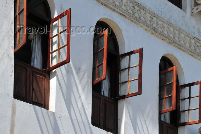 zanzibar93: Stone Town, Zanzibar, Tanzania: windows of the Abuso Inn, Shangani street - photo by M.Torres - (c) Travel-Images.com - Stock Photography agency - Image Bank