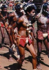 Papua New Guinea - Kaibola - Kiriwina - Trobriand Islands - Trobriand Islands: male dancers (photo by G.Frysinger)