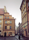 Poland - Warsaw / Warszawa / Varsovie / WAW (Mazovia / Mazowieckie): narrow - market square - Historic Centre of Warsaw - view from the old town market square on a December afternoon - Unesco world heritage site (photo by Miguel Torres)