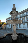 Portugal - Santa Maria da Feira: fountain in front of the City Hall - fonte em frente aos Paos do Concelho - Pa. da Repblica - photo by M.Durruti
