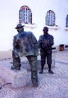Macedo de Cavaleiros: argumentative statues - esttuas conflituosas - photo by M.Durruti