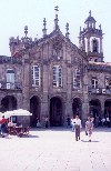 Portugal - Braga: Arcada na Praa da Repblica - photo by M.Durruti