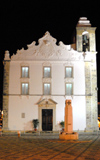 Portugal - Algarve - Olho: Our Lady of the Rosary church - Igreja Matriz de Nossa Senhora do Rosrio - Praa da Restaurao - photo by M.Durruti