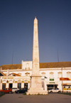 Portugal - Algarve - Faro / FAO: obelisk and Bivar palace - obelisco e o Palcio Bivar - photo by M.Durruti