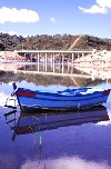 Portugal - Algarve - Barragem do Funcho (Sao Bartolomeu de Messines): Funcho dam - blue boat by the bridge / barco azul em frente  ponte - photo by T.Purbrook