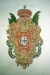 Portugal - Ansio: chapel by the town hall - ceiling - Portuguese coat of arms / capela - tecto - armas de Portugal - photo by M.Durruti