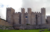 bidos, Portugal: the castle, seen from the north - o castelo - visto do norte - photo by M.Durruti