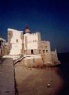 Outo (Concelho de Setbal): Sant'Iago Hospital at the old fortress - beach - Costa Azul - hospital de Sant'Iago no antigo forte - photo by M.Durruti