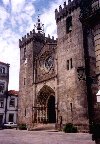 Viana do Castelo: igreja matriz - a S / main church - photo by M.Durruti