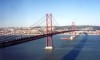 Portugal - Lisboa: Ponte Antnio Oliveira Salazar (ou 25 de Abril) sobre o Tejo - um petroleiro deixa o esturio - photo by M.Durruti