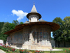 Gura Humorului, Suceava county, southern Bukovina, Romania: Voronet Monastery - UNESCO listed exterior paintings - katholikon / church of Saint George - photo by J.Kaman