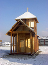 Romania - Ramnicu Valcea: Wooden chapel - photo by C.Cretu