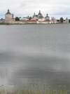 Russia - Kirillov - Valogda oblast: Lake Siverskoye and the Kirillo-Belozersky Museum of History, Architecture & Fine Arts - photo by J.Kaman