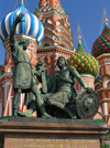 Russia - Moscow: Monument to Kuzma Minin and Dmitry Pozharsky at St Basil's Cathedral - Red Square - photo by J.Kaman