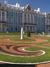 Russia - Pushkin Village / Tsarskoe Selo: garden and fa?ade - photo by J.Kaman