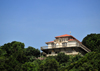 Windwardside, Saba: top of the hill house with the Star of David - photo by M.Torres