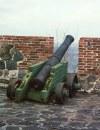 Saint Eustatius / Statia / Sint Eustatius / EUX: Saint Eustatius - Oranjestad: gun in Fort Orange (photo by Galen Frysinger)