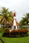 Samoa - Upolo - Apia: Christ statue and garden - photo by D.Smith