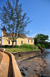 Santana, Cantagalo district, So Tom and Prcipe / STP: church from the waterfront / igreja junto ao mar - photo by M.Torres