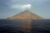 Sicily / Sicilia - Stromboli island - Aeolian island - Isole Eolie: the volcano erupts - seen from the sea (photo by Juraj Kaman)