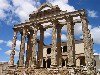 Spain / Espaa - Extremadura - Mrida - provincia de Badajoz: templo de Diana / temple of Diana - Archaeological Ensemble of Mrida - Unesco World Heritage site (photo by Angel Hernandez)
