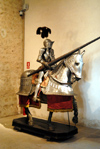 Spain / Espaa - Segovia: Alcazar museum - knight in full armour / Armadura (photo by Miguel Torres)