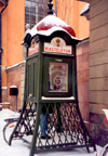 Sweden - Stockholm: public telephone (Rikstelefon - operated by Telia) - Gamla Stan (photo by M.Torres)