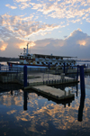 Dar es Salaam, Tanzania: sunrise at the Zanzibar ferry terminal - Sokoine Drive - photo by M.Torres