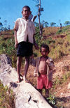 East Timor - Timor Leste - Timor: kids in the mountains (photo by Mrio Tom)