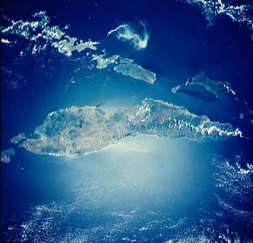 Timor - Satellite Image (East and West from space)