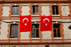 Istanbul, Turkey: turkish flags - Istiklal caddesi, the Independence Avenue - Beyoglu district - photo by J.Wreford