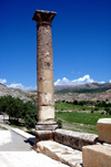 Turkey - Kahta Cayi valley: column near the Cendere Roman bridge - Cendere Koprusu - photo by C. le Mire