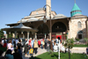 Turkey - Konya: pilgrimns at the Mevlana's mausoleum - photo by C.Roux