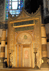 Istanbul, Turkey: Hagia Sophia - mihrab under the apse - Qibla - direction that should be faced when a Muslim prays - Saint Sophia / Ayasofya / Haghia Sophia - photo by M.Torres