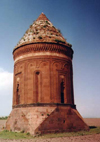 Ahlat, Bitlis province, Eastern Anatolia, Turkey: Seljuk tomb - Ulu Trbesi - Hasan Padisah Kmbeti - photo by G.Frysinger