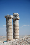 Karakus Tepesi - Karakus Tumulus - Adiyaman province, Southeastern Anatolia, Turkey: Commagene royal tombs - two Doric columns, one with a lion - photo by W.Allgwer