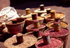 Uganda - Fort Portal - beans and baskets - photos of Africa by F.Rigaud