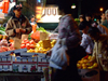 Manhattan (New York City): Chinatown - fruit stall (photo by M.Bergsma)