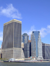 Manhattan (New York City): skyscrapers by the water (photo by M.Bergsma)