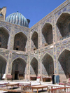 Uzbekistan - Samarkand / Samarqand / Samarcanda / SKD : Registan Square - Shir Dar / Shir Dor madrasa - arches (photo by J.Marian)