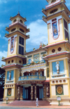 vietnam - Tay Ninh: Cao-Dai temple - faade - Caodaism Central Association - photo by N.Cabana